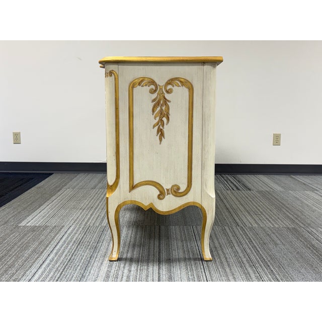 John Widdicomb John Widdicomb "Classic" French Provincial 9-Drawer Dresser For Sale - Image 4 of 9
