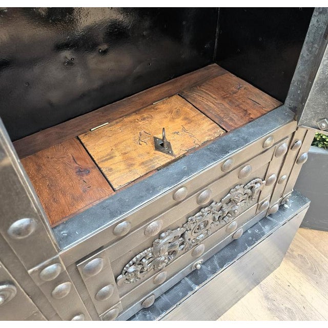 Antique 18th Century Italian Wrought Iron Hobnail Safe Box For Sale - Image 9 of 11
