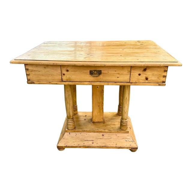 Antique English 19th Century White Pine Parlor Table For Sale