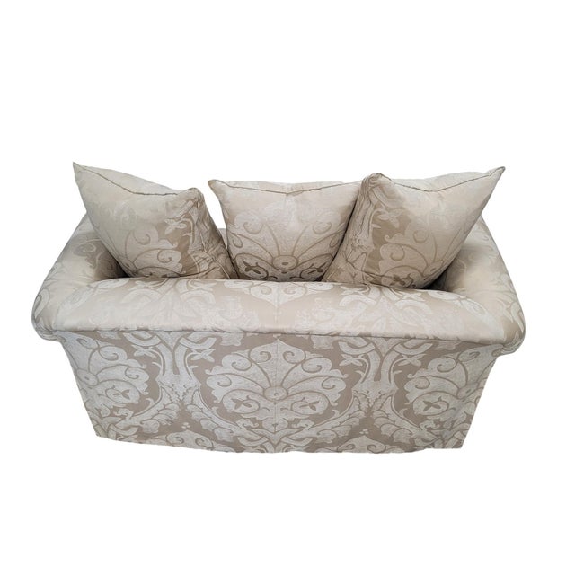 Late 20th Century Custom English Roll Arm Bench Seat Damask Loveseat With Pleated Skirt For Sale - Image 5 of 13