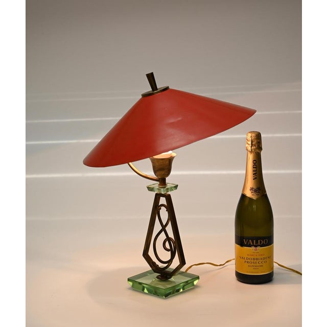 1950s Adjustable Table Lamp in Red Metal, Brass and Green Glass from Stilnovo, Italy, 1950s For Sale - Image 5 of 17