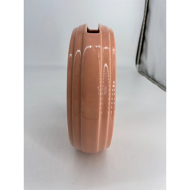 Mid-Century Modern Mid-Century Ceramic Haeger Circular Pink Vase For Sale - Image 3 of 11
