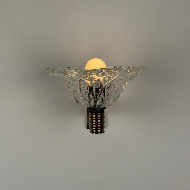 An exceptional and rare Murano wall sconce designed by Ercole Barovier for Barovier & Toso, circa 1940. The piece is...