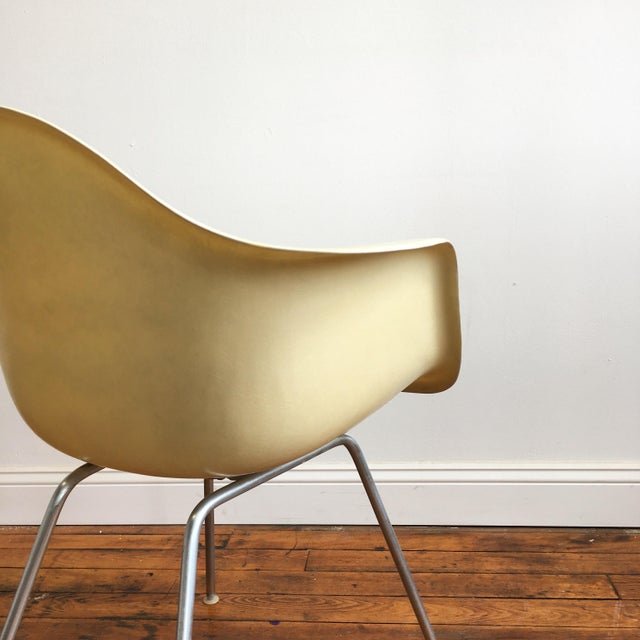 Vintage Herman Miller Eames Fiberglass Shell Chair | Chairish