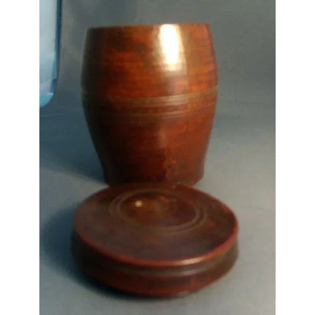 18th Century Treen Mahogany Barrel Form Box and Cover For Sale In New York - Image 6 of 7