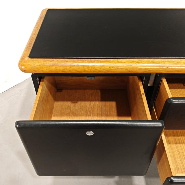 Black Sideboard in Leather attributed to Warren Platner for Knoll, 1970s For Sale - Image 8 of 18