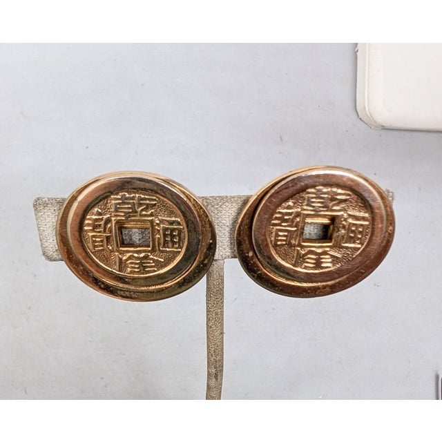 1950s Vintage Signed Napier Doris Day Goldtone Two Stacked Asian Coins Clip Earrings- 2 Pieces For Sale - Image 5 of 6