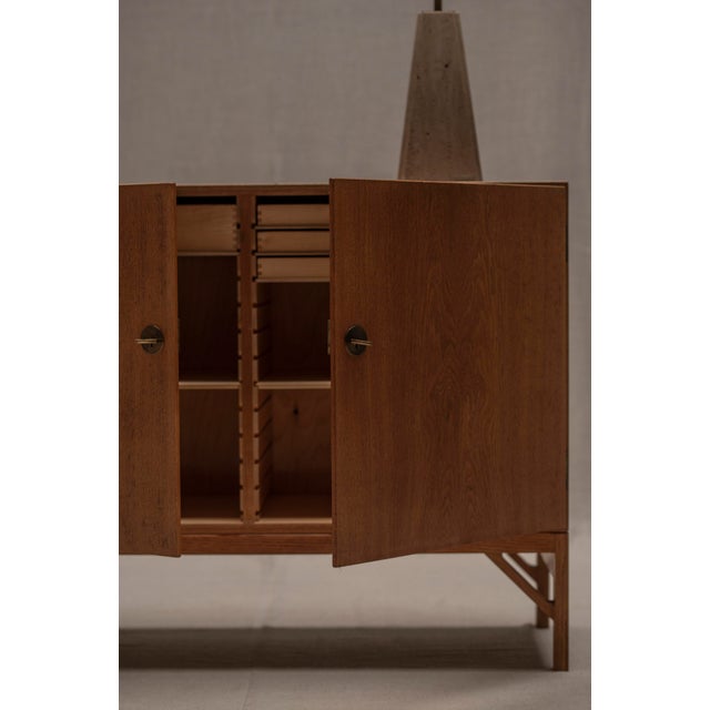 Model No. 232 China Cabinet by Borge Mogensen, 1960s For Sale - Image 11 of 18