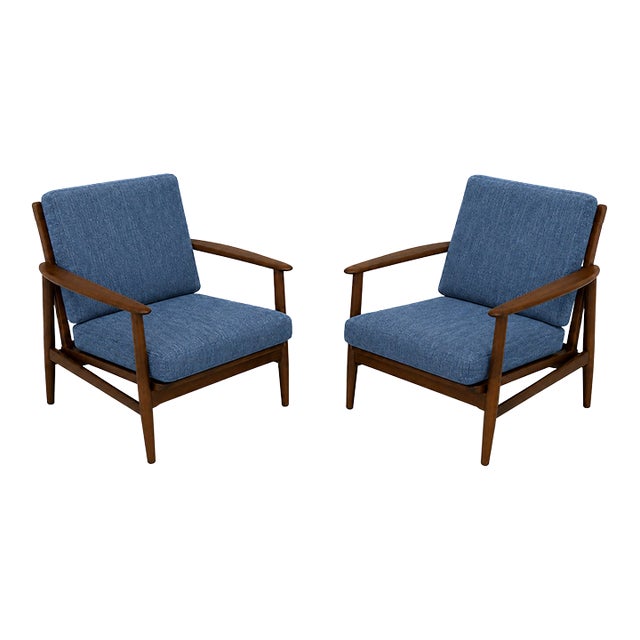 Mid Century Modern Walnut Lounge ChairS—pair For Sale