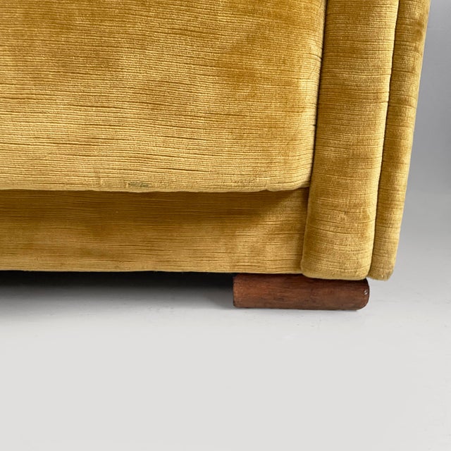 Mid-Century Modern Italian Yellow Velvet Sofa by Tito Agnoli for Poltrona Frau, 1950s For Sale - Image 17 of 18