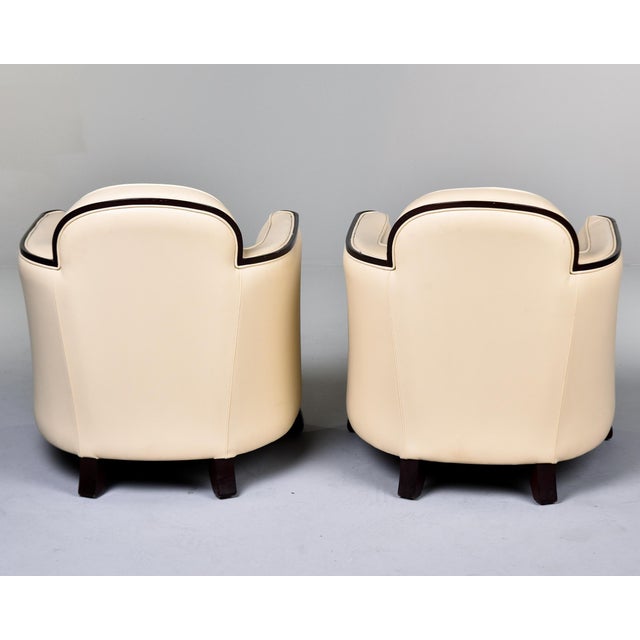 1930s French 1930s Art Deco Club Chairs in Cream Leather With Hardwood Frames - Pair For Sale - Image 5 of 12