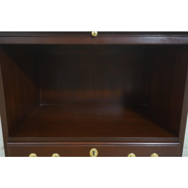 1980s Harden 1 Drawer Cherry Georgian Style Nightstand For Sale - Image 14 of 18