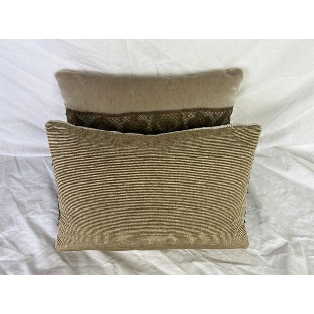 French Pair of Metallic Lace & Velvet Pillows For Sale - Image 3 of 5