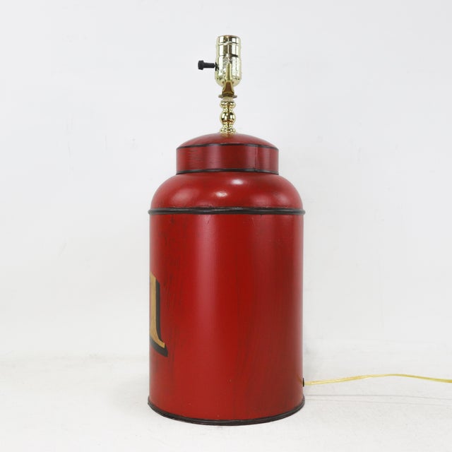 English Vintage English Export Tea Can Hand-Painted No. 61 Table Lamp, Vintage Table Lamp For Sale - Image 3 of 8