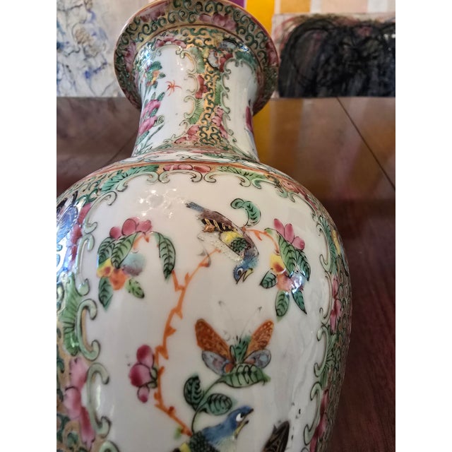 Early 19th Century Antique Early 19th Century Chinese Porcelain Medallion Vase For Sale - Image 5 of 9