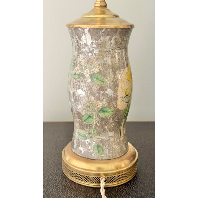 1950s Vintage Botanical Reverse-Decoupage Glass Table Lamp With Pierced Brass Base For Sale - Image 5 of 12
