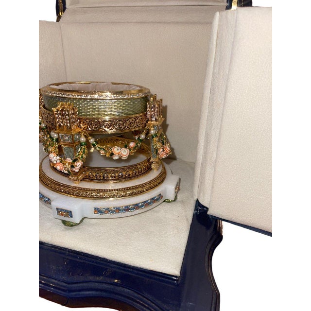 Fabergé Branded Enamel Egg, Love Trophies Design, Late 20th Century. For Sale In Los Angeles - Image 6 of 10