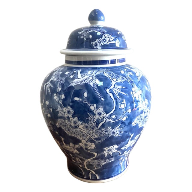 Classic Chinoiserie Blue and White Ceramic Ginger Jar With Handpainted Phoenix Birds Design For Sale