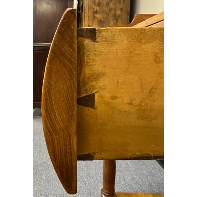 Antique Circa 1830 Washstand SideTable With Drawer For Sale In New York - Image 6 of 10