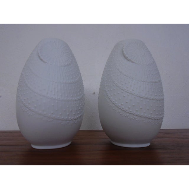 Mid-Century Op Art Vases by M.frey for Kaiser, Germany, 1960s, Set of 2 For Sale - Image 11 of 14