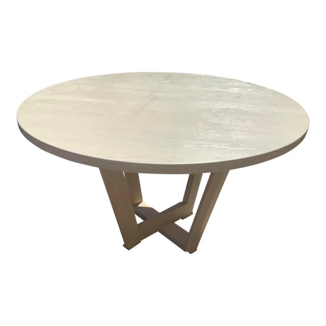 1990s Modern Round Solid Oak Dining Table with White Cerused Finish For Sale