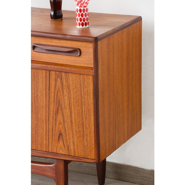 Vintage Teak Fresco Sideboard by Victor Wilkins for G-Plan, 1960s For Sale - Image 12 of 18
