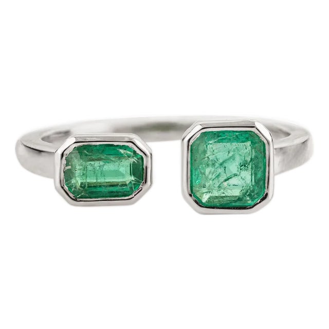 Modern Style 18k Gold Octagon Cut Emerald Toi Et Moi Ring Size 5.5 For Sale