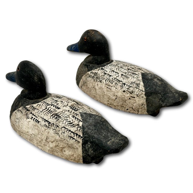 Early 20th Century Nice Original Pair of Antique American Primitive Hand Carved & Painted Wood Duck Hunters Working Decoys Circa 1920s For Sale - Image 5 of 18