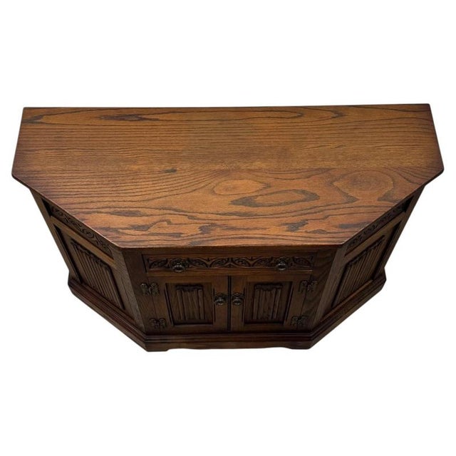 Antique Linenfold Panelled Cabinet in Oak, 1900s For Sale - Image 4 of 14