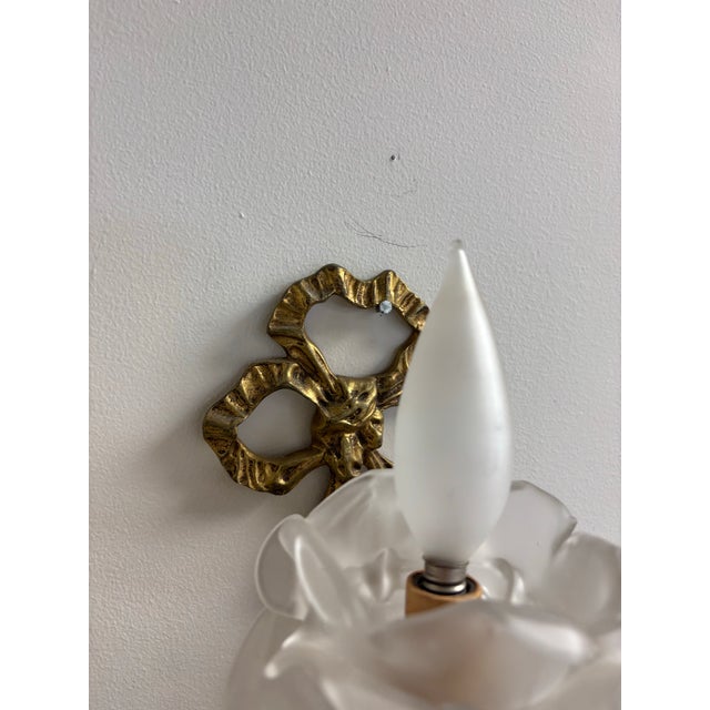 Vintage 20th Century Louis XVI Style Brass Floral Wall Sconce For Sale - Image 4 of 6