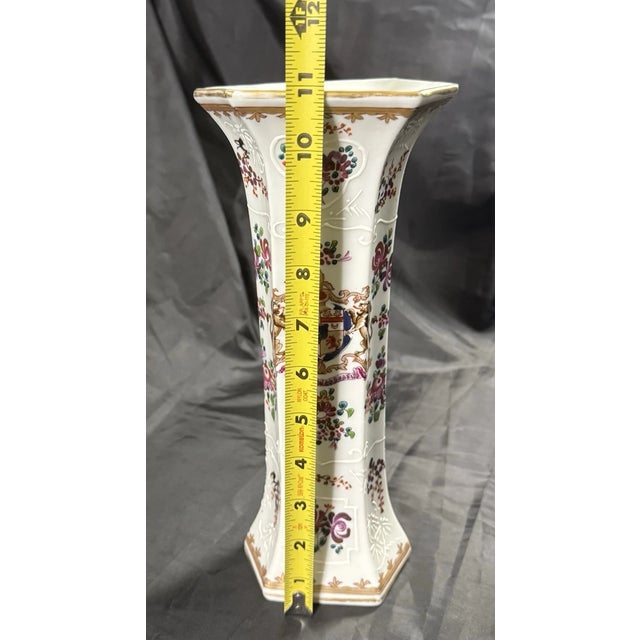 Chinese Vintage French Edmé Samson Armorial Porcelain Chinese Famille Rose Style Vase For Sale - Image 3 of 6