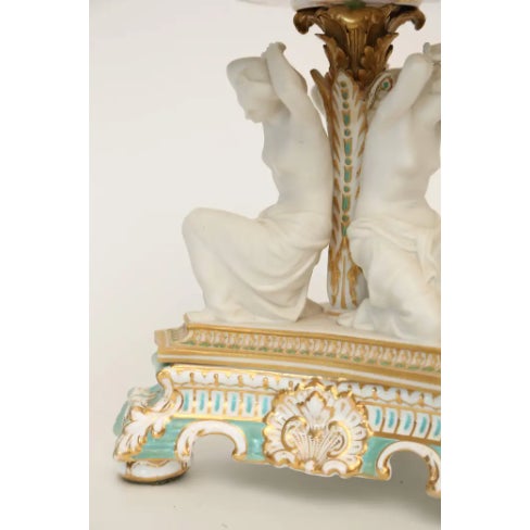 Beautiful porcelain figure. Hand painted. English. Circa 1850