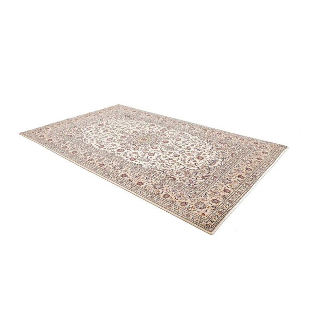 Middle Eastern Rug in Pure Wool For Sale - Image 11 of 11