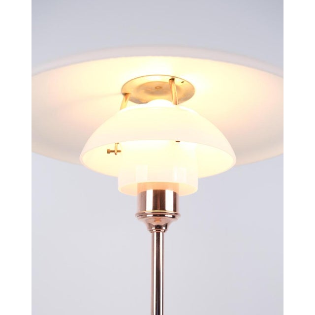 Metal Vintage Table Lamp in Copper and White Opal by Poul Henningsen for Louis Poulsen, 2015 For Sale - Image 7 of 11