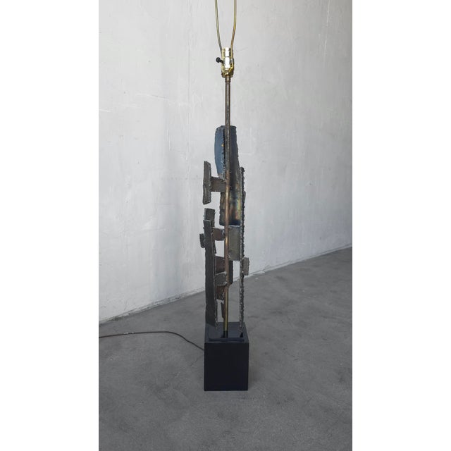 Laurel Lamp Company Sculptural Brutalist Bronze Table Lamp by Richard Barr for Laurel For Sale - Image 4 of 12