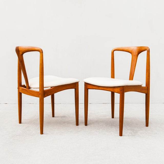 Mid-Century Modern Vintage Danish Modern "Juliane" Teak & Leather Dining Chair by Johannes Andersen For Sale - Image 3 of 13