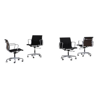 EA 117 Armchairs by Charles Ray Eames for ICF, USA, 1969, Set of 4 For Sale