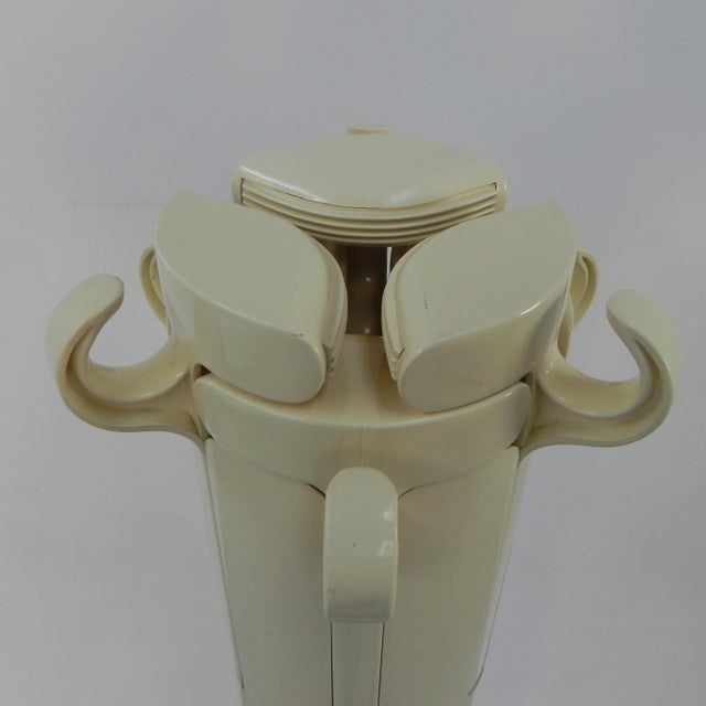 Cream Standing Coat Rack by Giancarlo Piretti for Castelli, 1970s For Sale - Image 8 of 18
