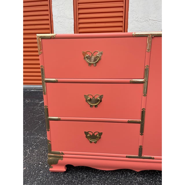 1960s 1960s Hollywood Regency Asian-Inspired Dresser in Tucson Coral Lacquer With Brass Hardware – 72” Credenza For Sale - Image 5 of 10