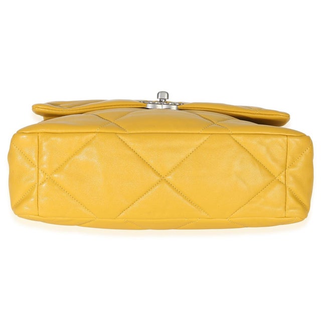 1950s Yellow Quilted Lambskin Large Chanel 19 Flap Bag For Sale - Image 5 of 9