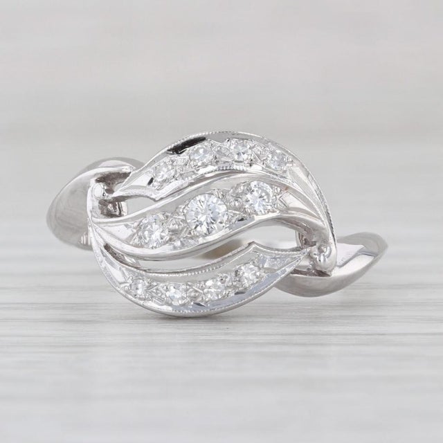 Metal 0.18ctw Scalloped Diamond Ring 14k White Gold Size 7.5 For Sale - Image 7 of 8