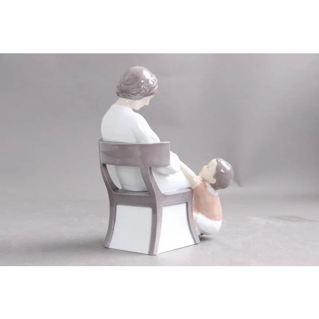 Bing & Grondahl Model 1642 Mother & Child Figure from Bing & Grøndahl For Sale - Image 4 of 9