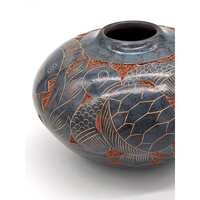 Signed Emir Calero Nicaraguan Pottery Vase, Hand-Carved Fish Design For Sale - Image 12 of 12