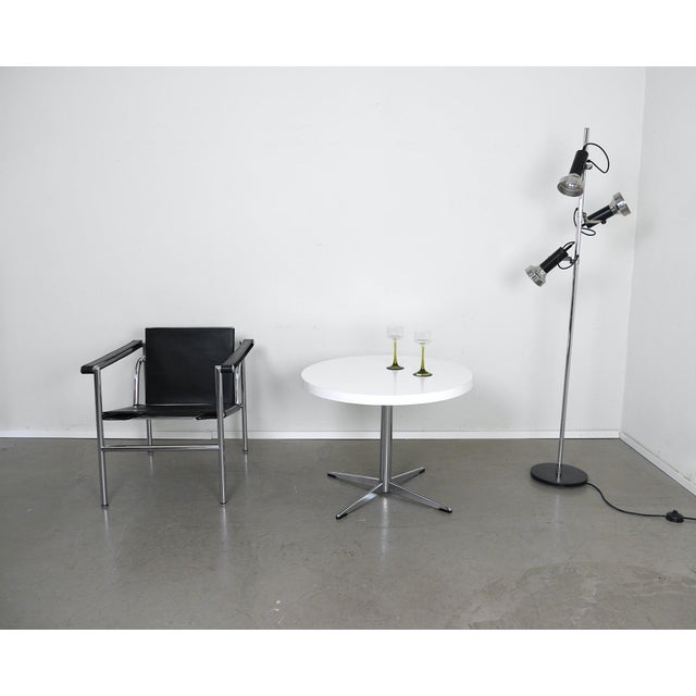 White Round Side Table with Chrome-Plated Cross Base, Germany, 1970s For Sale - Image 4 of 10