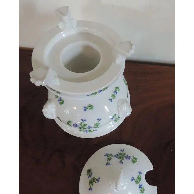 White 19th Century French Empire Old Paris Porcelain Sprig Cornflower Urn Form Sauce Tureen & Cover For Sale - Image 8 of 11