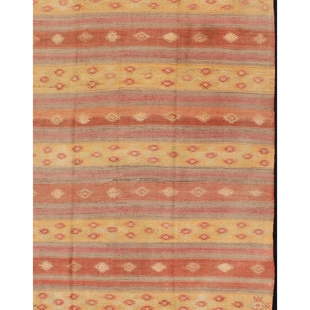 Keivan Woven Arts, En-140546, Vintage Mid-Century Turkish Kilim Rug - 5′7″ × 8′8″ For Sale - Image 4 of 11