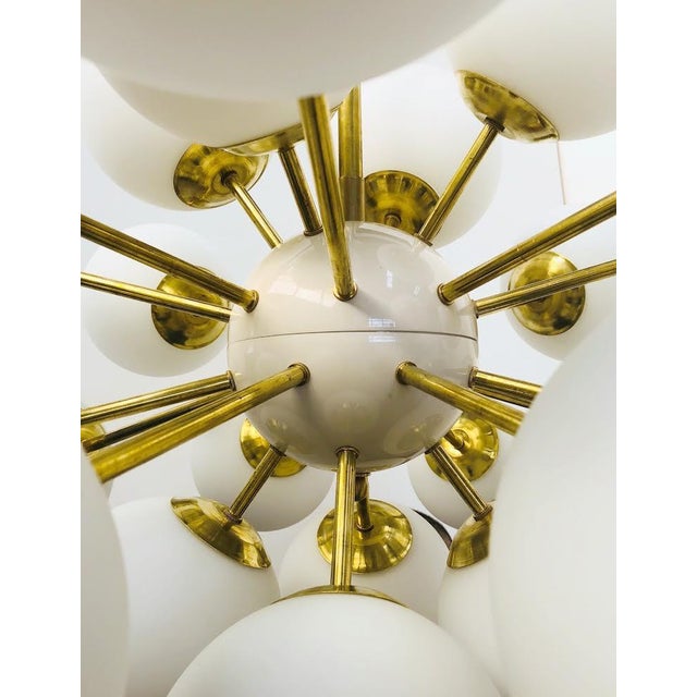 21st Century Ovale Natural Brass Matte White Murano Sputnik Chandelier by Fabio LTD For Sale - Image 6 of 7