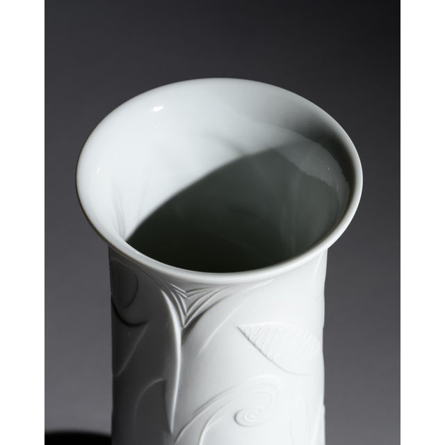 Floral Relief Bisque Porcelain Vases by Cuno Fischer for Hutschenreuther Selb, 1960s, Set of 3 For Sale - Image 17 of 18