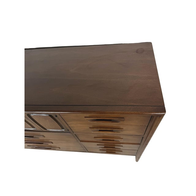 Broyhill Broyhill Emphasis Mid-Century Modern Eight-Drawer Gentleman’s Chest For Sale - Image 4 of 16