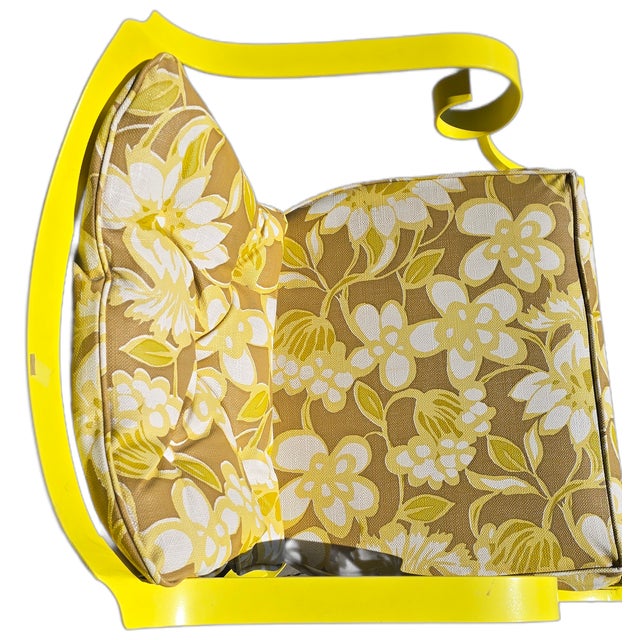 1960s Vintage O.W. Lee “Alphonse” Yellow Wrought Iron Patio Set – Hollywood Regency Palm Springs 6-Piece Collection For Sale - Image 5 of 10